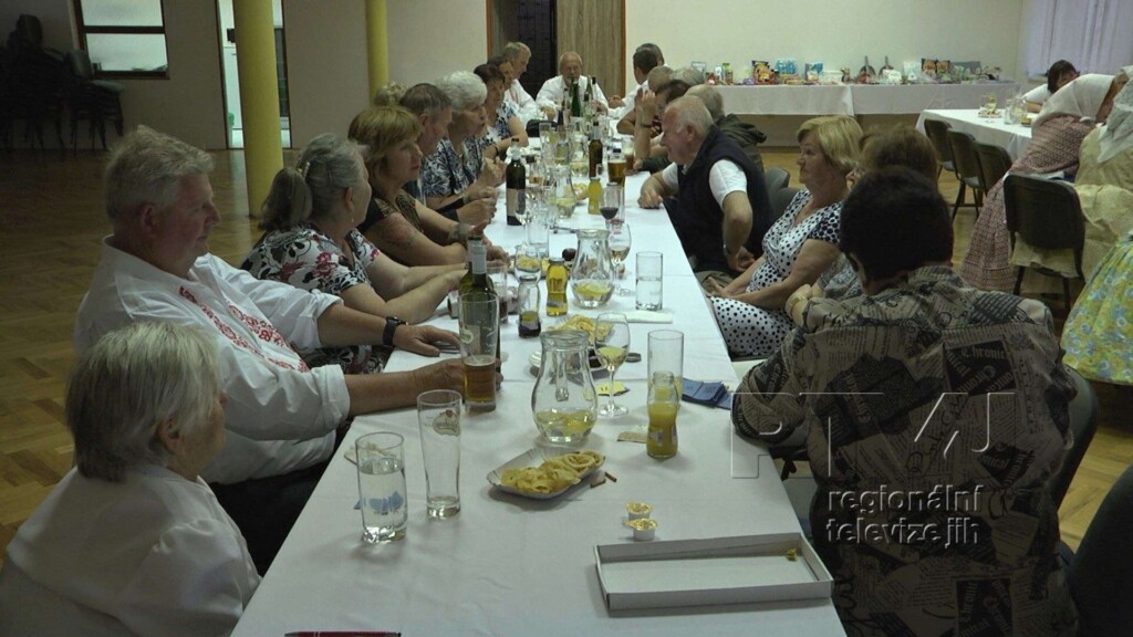 Josefovští senioři se setkali po téměř dvouleté pauze, foto 09