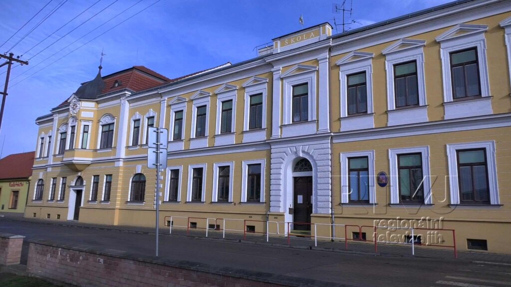 Investiční počiny v Dolních Dunajovicích zvelebují obec i okolní přírodu, foto 01