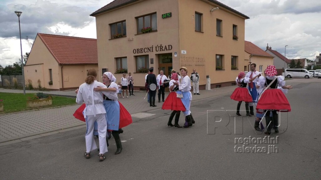 Vinohrady, vinohrady, dobré vínko aj v Lužicích dáváte, foto 06