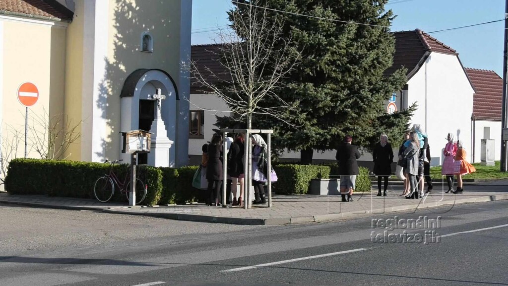 Smrtnica již tradičně uvítala jaro v Josefově, foto 02