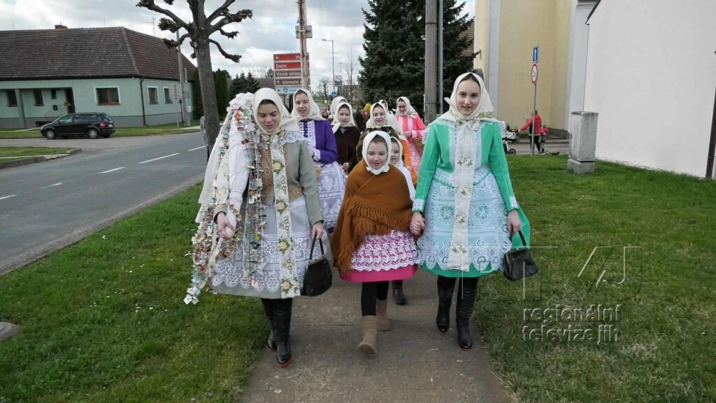 Smrtnica již tradičně uvítala jaro v Josefově, foto 06