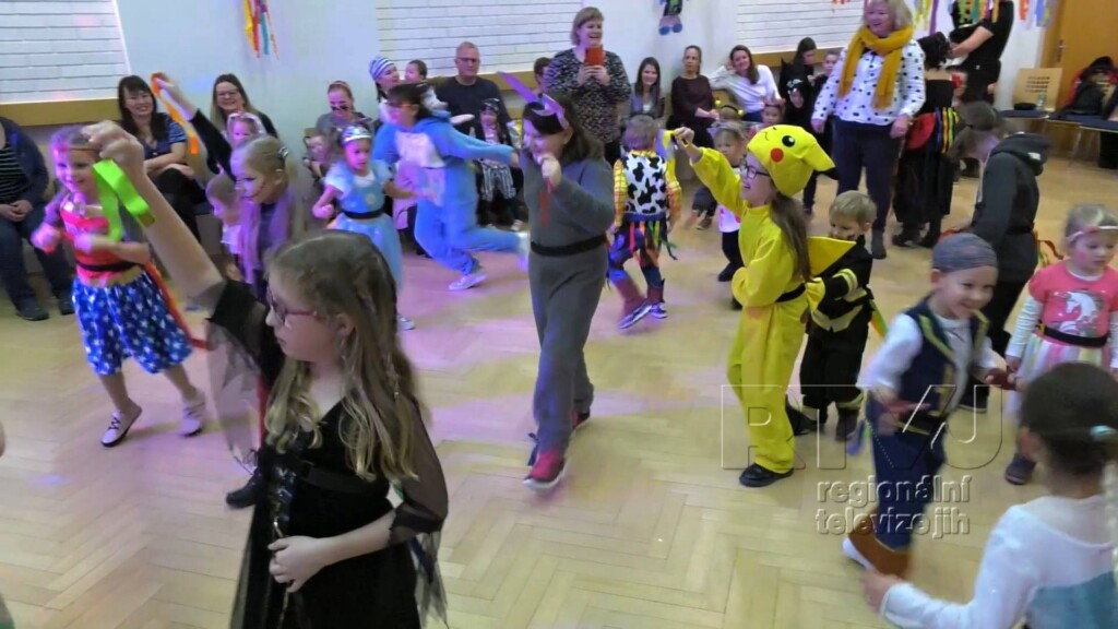 Fantastický karneval zažily děti v Dolních Dunajovicích, foto 08
