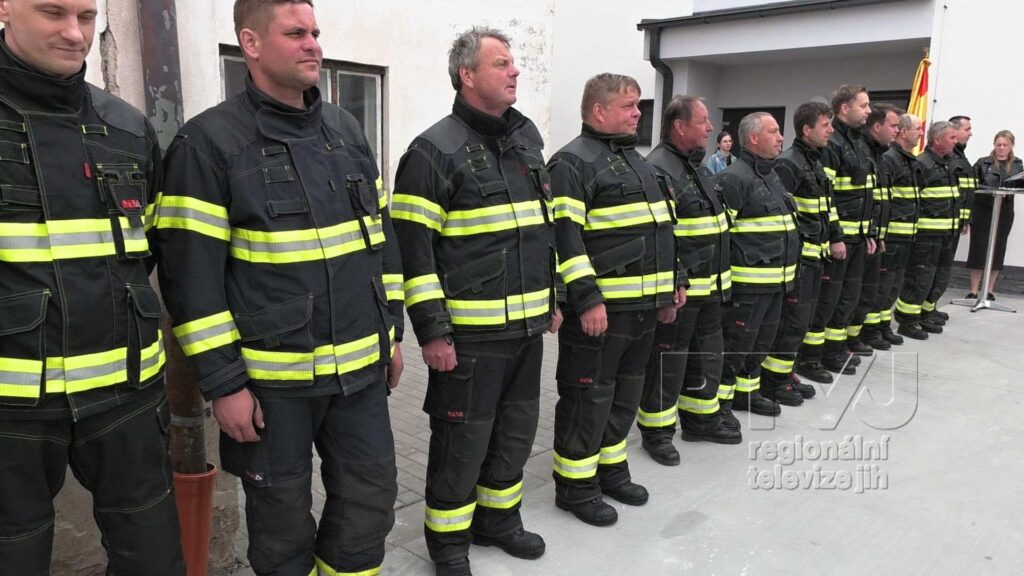 Nová hasičská zbrojnice v Lednici byla slavnostně otevřena, foto 01
