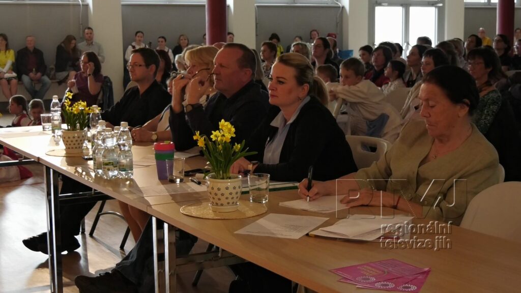 Krajská přehlídka dětských folklorních souborů tentokrát v Moravské Nové Vsi, foto 09