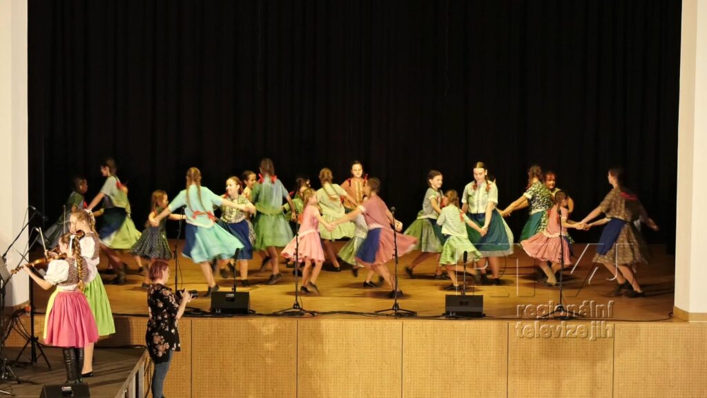 Krajská přehlídka dětských folklorních souborů tentokrát v Moravské Nové Vsi, foto 10