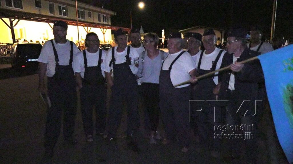 Noční hasičská reportáž z Brumovic, foto 08