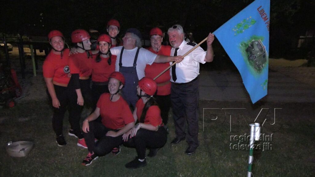 Noční hasičská reportáž z Brumovic, foto 09