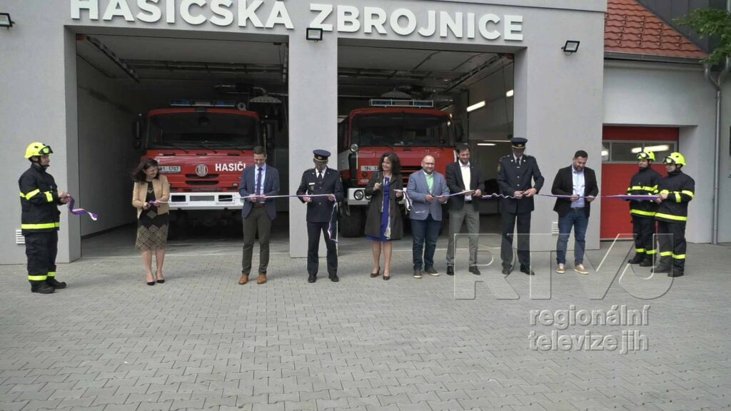 Nová hasičská zbrojnice v Hruškách byla slavnostně otevřena, foto 13