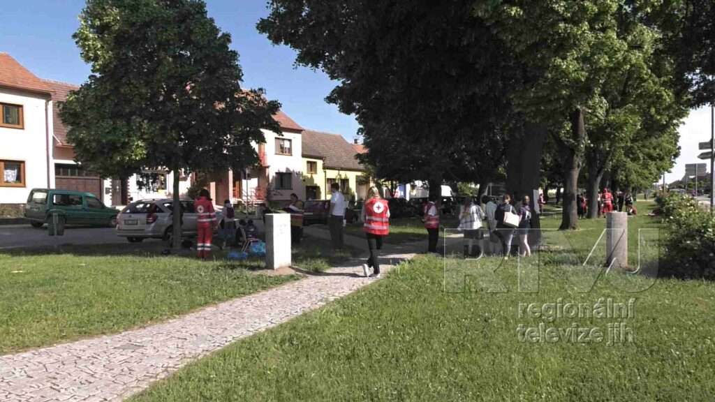 Mladí zdravotníci z I.stupně ZŠ postoupili do krajského kola soutěže ČČK, foto 03