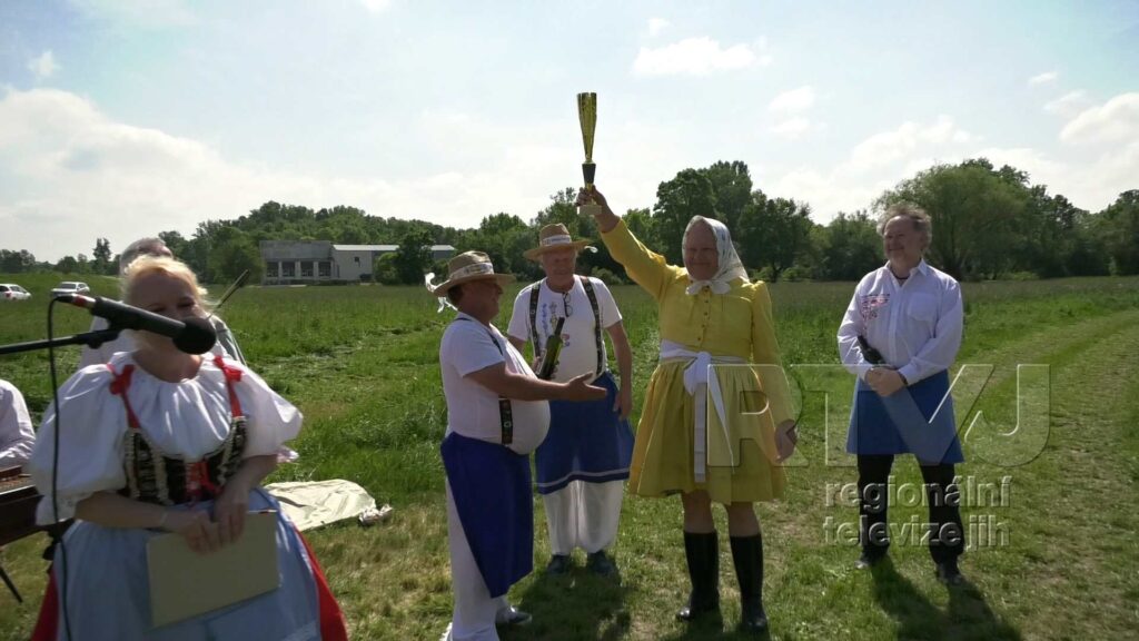 Sekáči v Bulharech soutěžili v délce pokosu i výšce stébla, foto 12