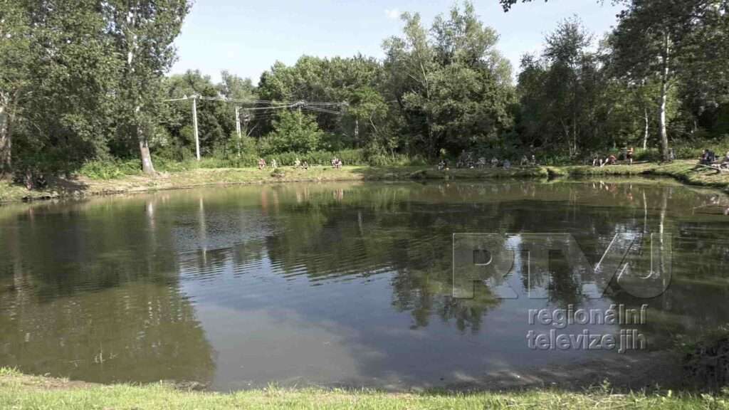 Tentokrát jsme se do soutěže o pohár kapra šupináče v Bulharech zapojili i my, foto 01