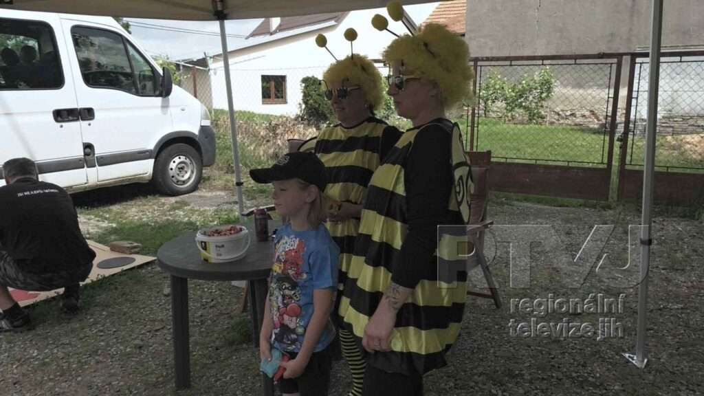 V Bulharech slavili Dětský den mezi kapkami deště, foto 07