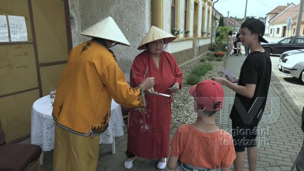 V Bulharech slavili Dětský den mezi kapkami deště, foto 09