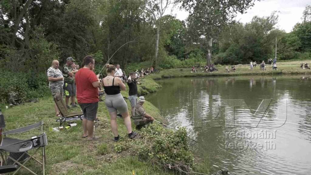 Tentokrát jsme se do soutěže o pohár kapra šupináče v Bulharech zapojili i my, foto 11