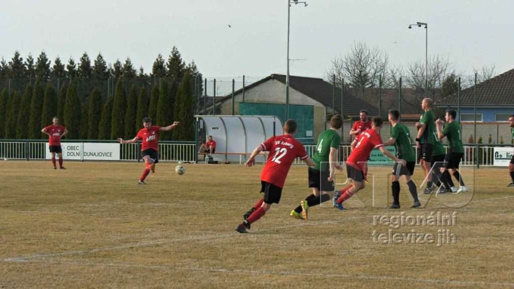 Přátelský fotbalový zápas mezi Dolními Dunajovicemi a Arbergem upevnil spolupráci, foto 08