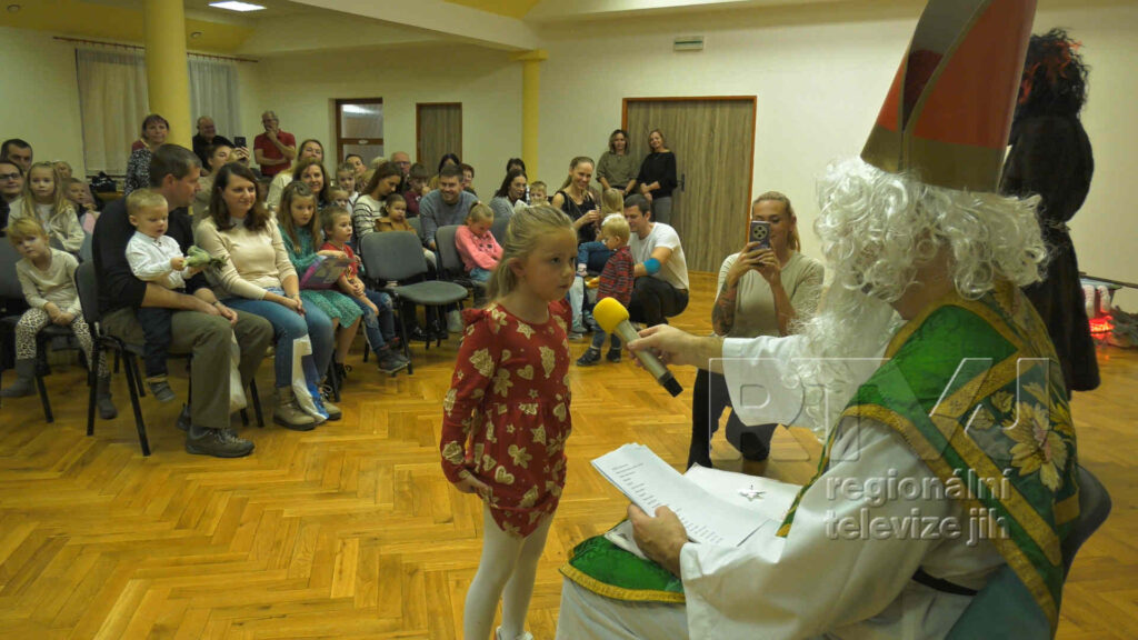 V Josefově děti Mikuláše vyhlížely z okna, foto 08