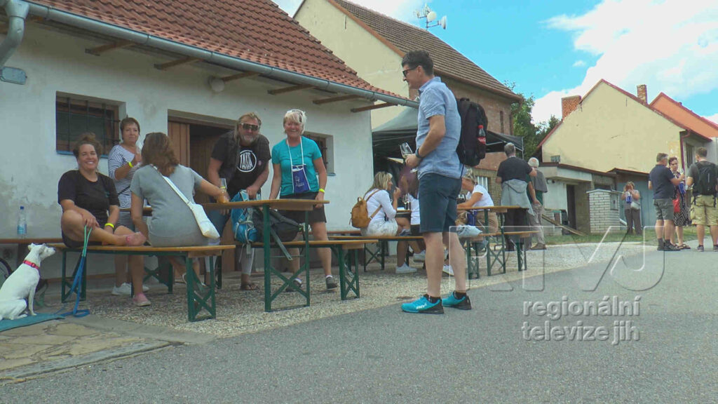 Slavín v Ratíškovicích už 11. rokem zve milovníky vína. Letos se otevřelo 16 sklepů, foto 08