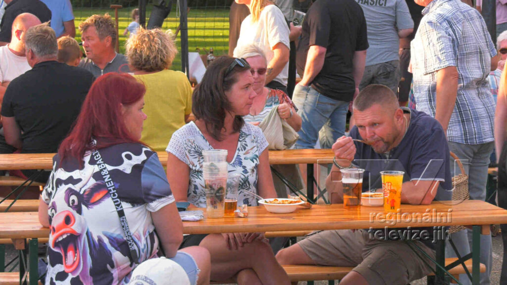 Rozloučení s prázdninami v Otmarově nabídlo zábavu pro děti i gulášfest, foto 02