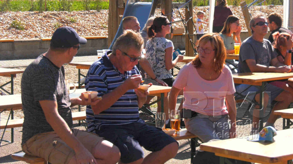 Rozloučení s prázdninami v Otmarově nabídlo zábavu pro děti i gulášfest, foto 04