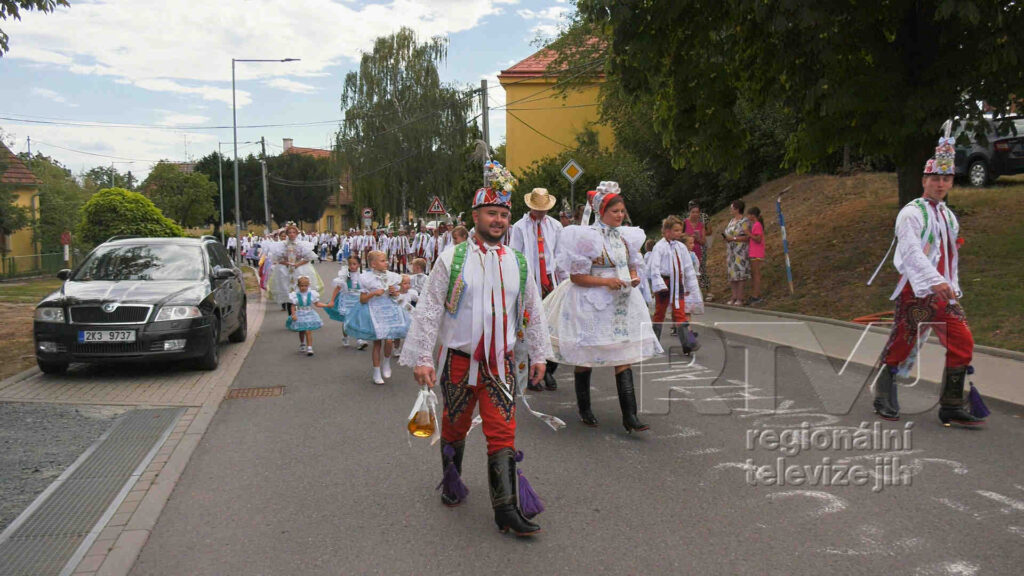 Maškary v Jamě: Milujem a verbujem!, foto 06