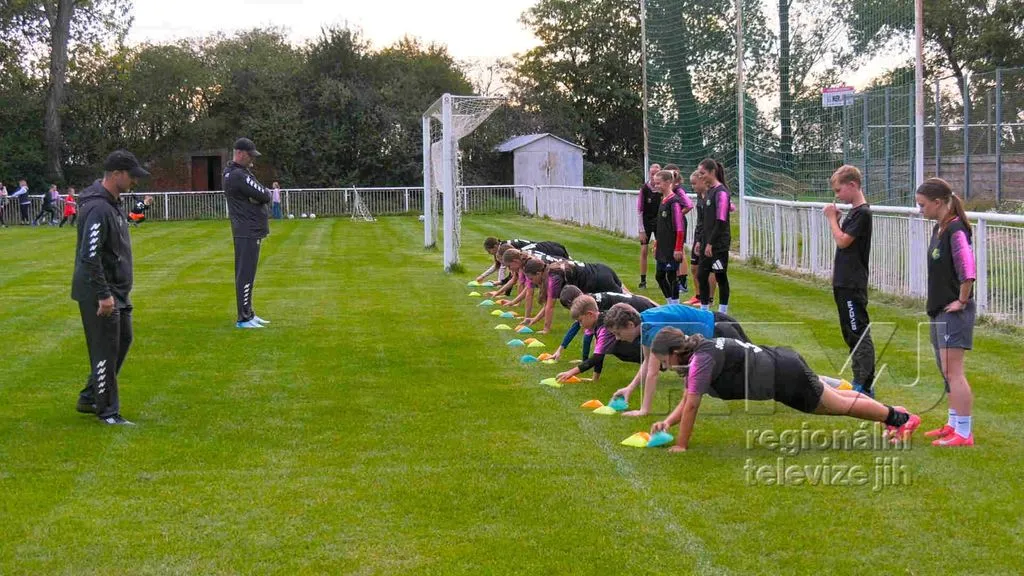 Žijeme fotbalem: Hrušky spojují mladé fotbalisty z celého okolí, foto 10