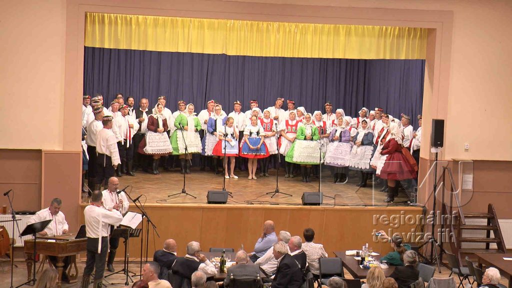 Předhodovní zpívání v Kosticích oslavilo 40 let mužského sboru, foto 10