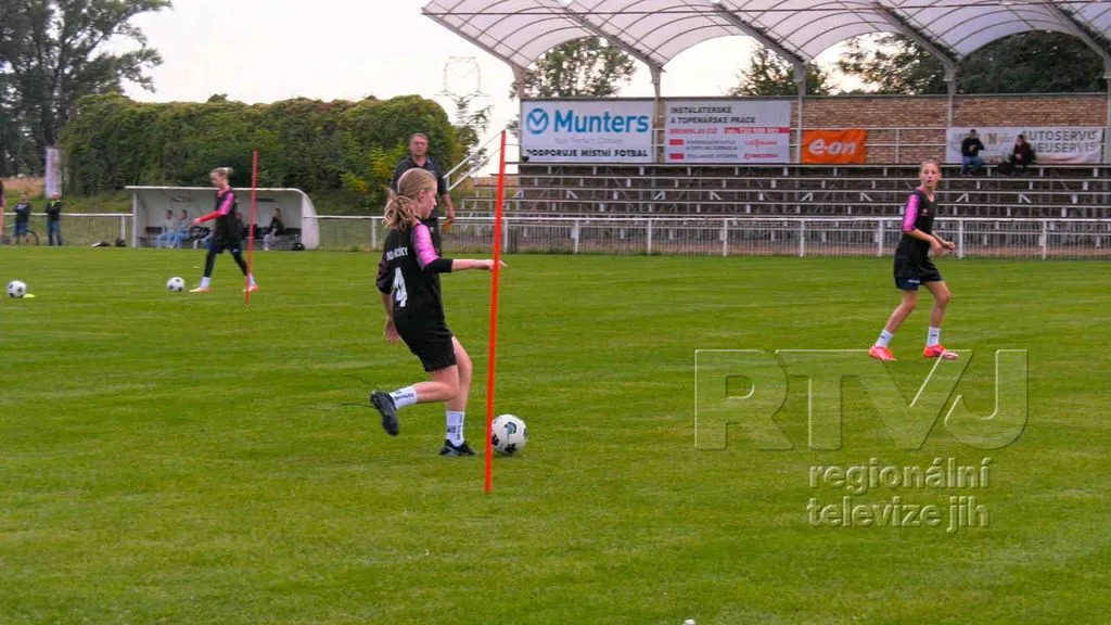 Žijeme fotbalem: Hrušky spojují mladé fotbalisty z celého okolí, foto 05