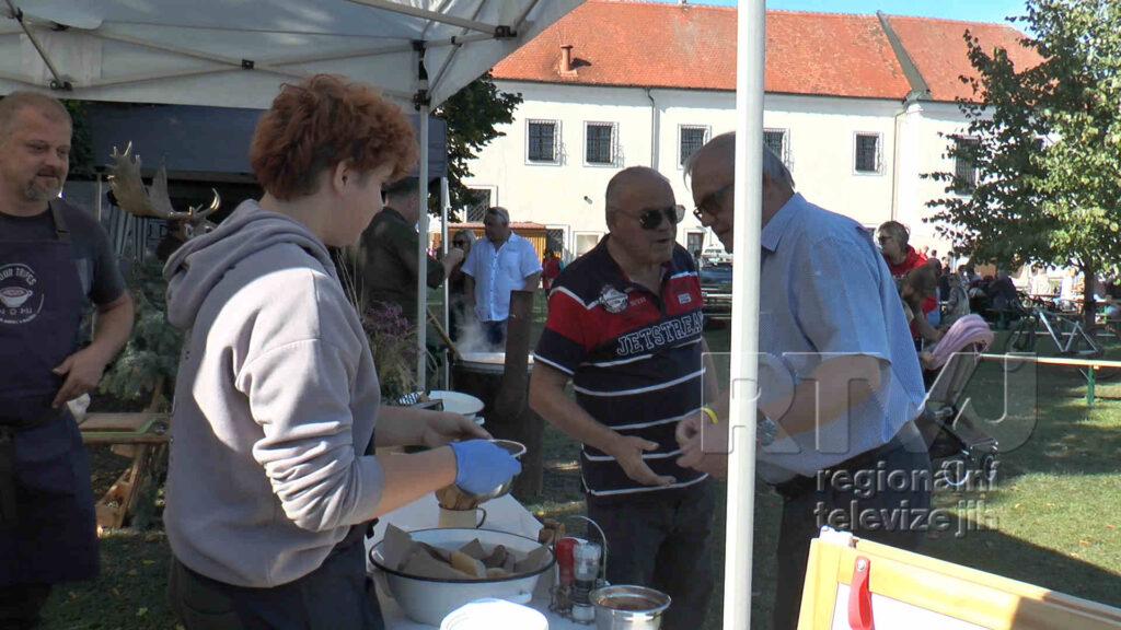 Sousedský aldamáš v Čejkovicích přilákal přes tisíc místních obyvatel, foto 06