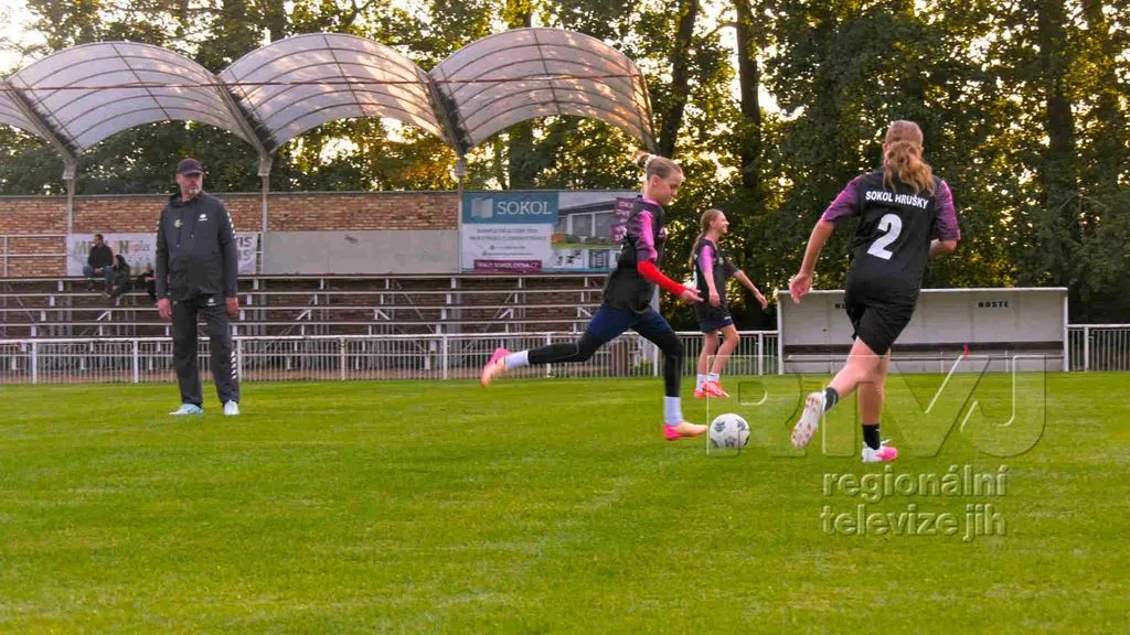 Žijeme fotbalem: Hrušky spojují mladé fotbalisty z celého okolí, foto 08
