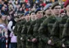 Ve Vyškově složilo 23. října 2026 vojenskou přísahu rekordních 760 nových vojáků Ilustrační snímek nastoupených vojáků v uniformách při slavnostním nástupu