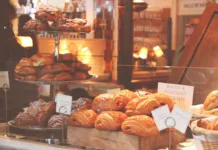 S potížemi páteře se léčilo téměř milion pojištěnců VZP, obtíže trápí častěji ženy chleby, pečivo, croissanty, listové těsto, dánština, pekařství, snídaně, lahodné, jídlo, čerstvé pečivo, cukrárna, bakeshop, restaurace, prodejna, chutný, odrůda, zobrazení chleba,